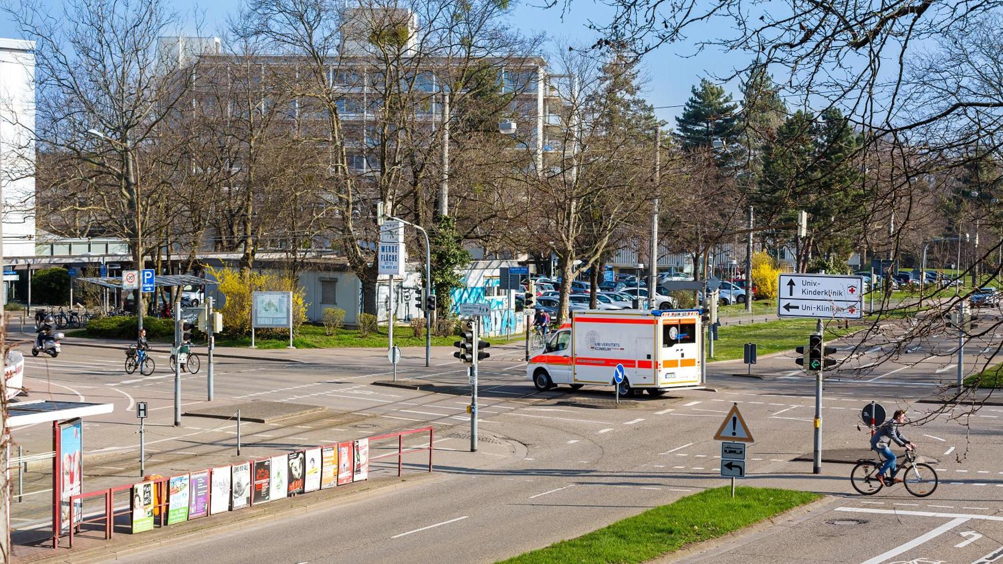 Apartments An Der Uniklinik ไฟรบวร์กอิมไบรส์เกา ภายนอก รูปภาพ